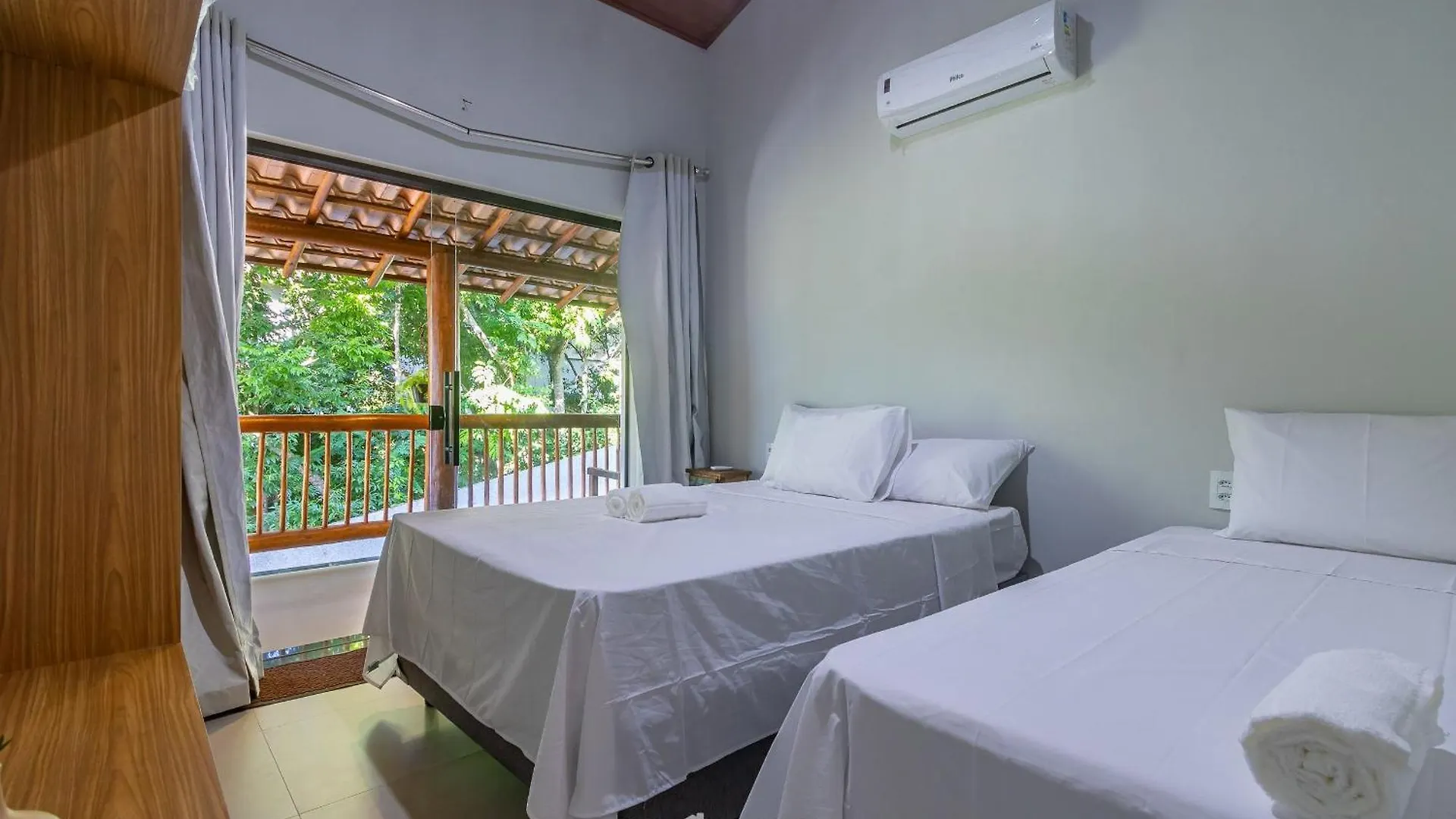 Holiday home Bela Casa Com Piscina Em Arraial D'Ajuda Lvl001 Villa Porto Seguro Brazil